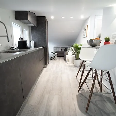 Buhardilla En Primera Linea De Playa, Wifi, Netflix Apartment Comillas