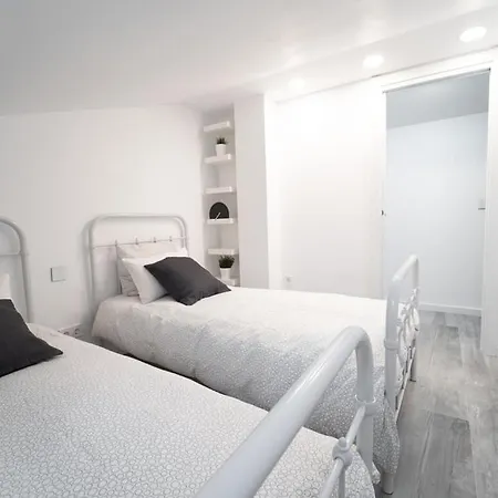 Buhardilla En Primera Linea De Playa, Wifi, Netflix Apartment Comillas