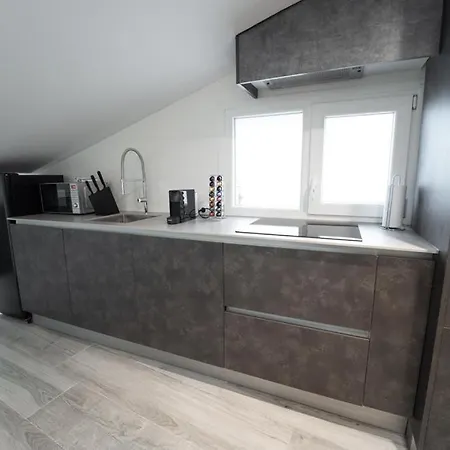 Buhardilla En Primera Linea De Playa, Wifi, Netflix Apartment Comillas