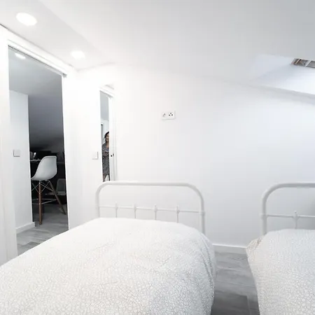 Buhardilla En Primera Linea De Playa, Wifi, Netflix Apartment *