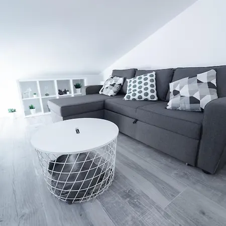 Buhardilla En Primera Linea De Playa, Wifi, Netflix Apartment Comillas